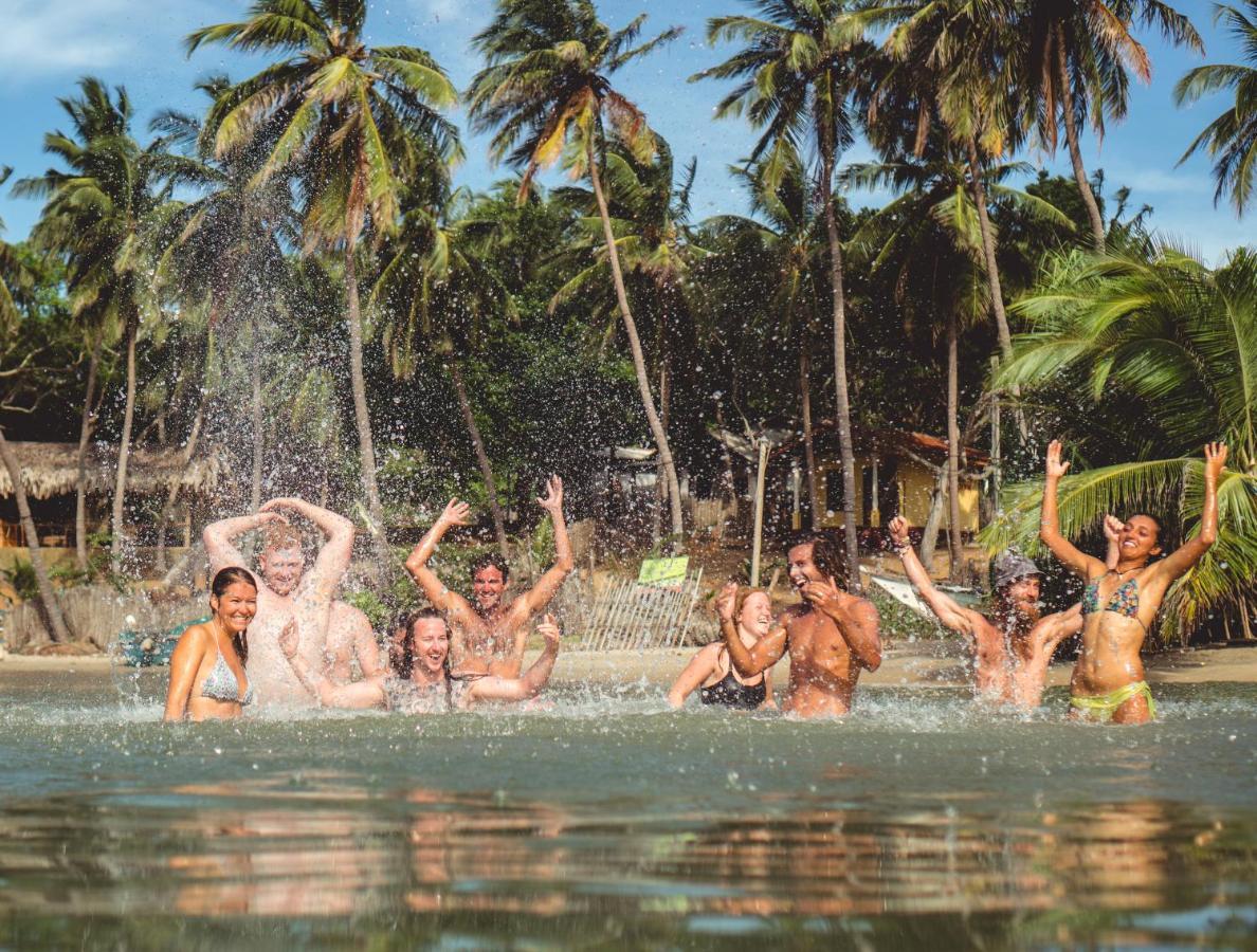 فندق Surf & Yoga آروغام المظهر الخارجي الصورة
